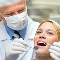  دکتر کامبیز رییسیان متخصص پروتزهای دندانی - ایمپلنت