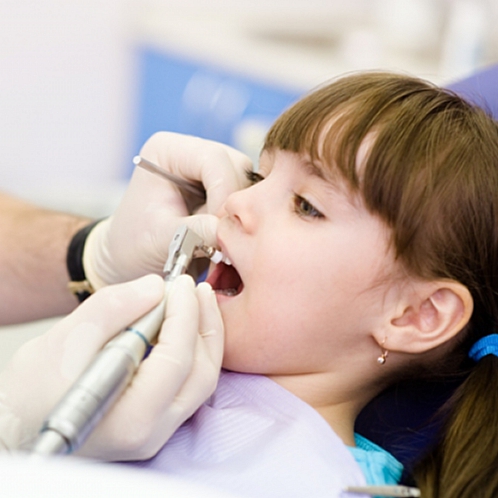 دکتر پریناز طبیبیان متخصص دندانپزشکی کودکان